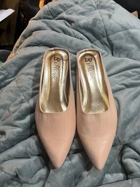 NWOT- Bellini Blush Pointed Toe Slip-On Mules